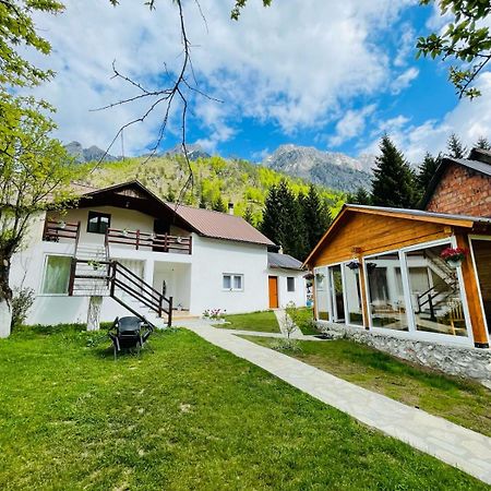 발보너 Bujtina Arlindi B&B 외부 사진