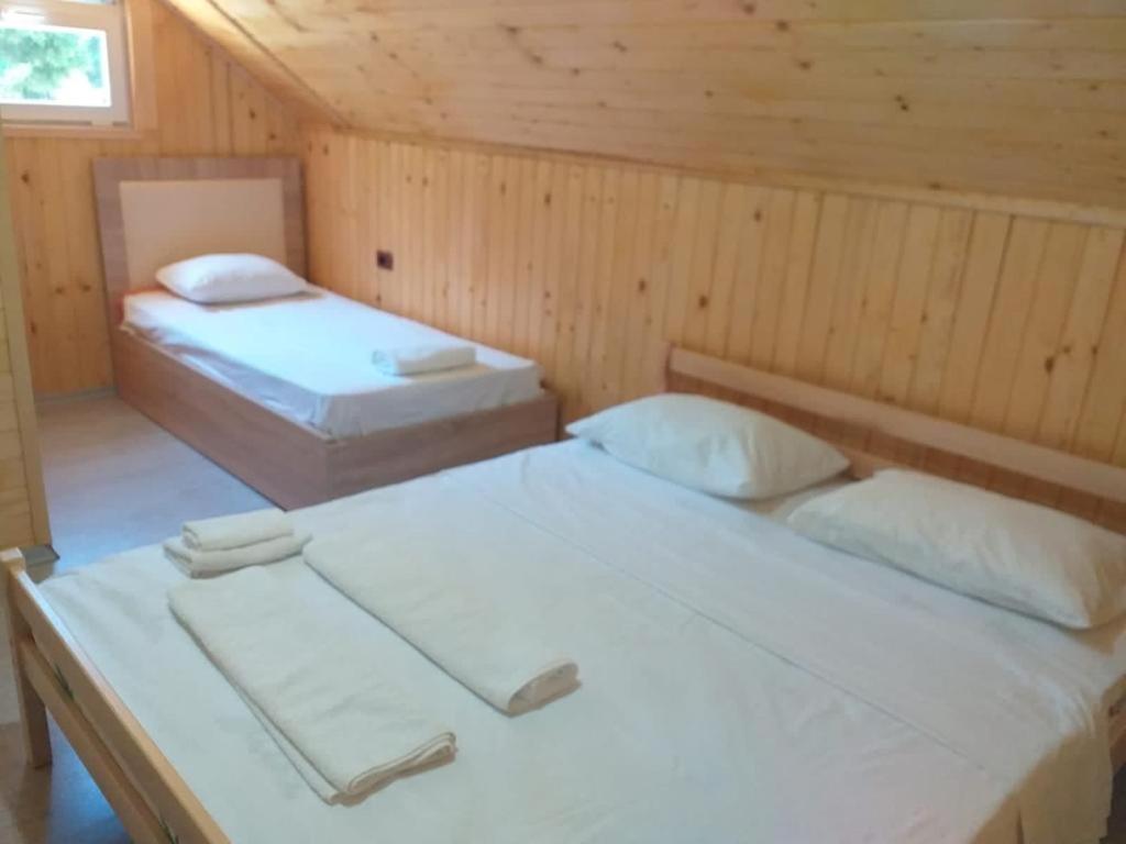 발보너 Bujtina Arlindi B&B 외부 사진