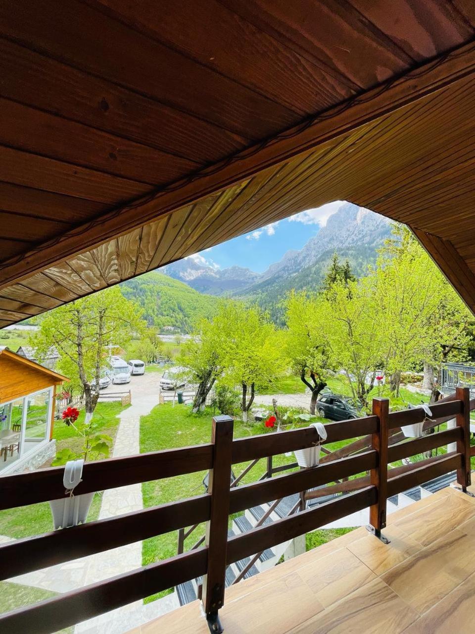 발보너 Bujtina Arlindi B&B 외부 사진