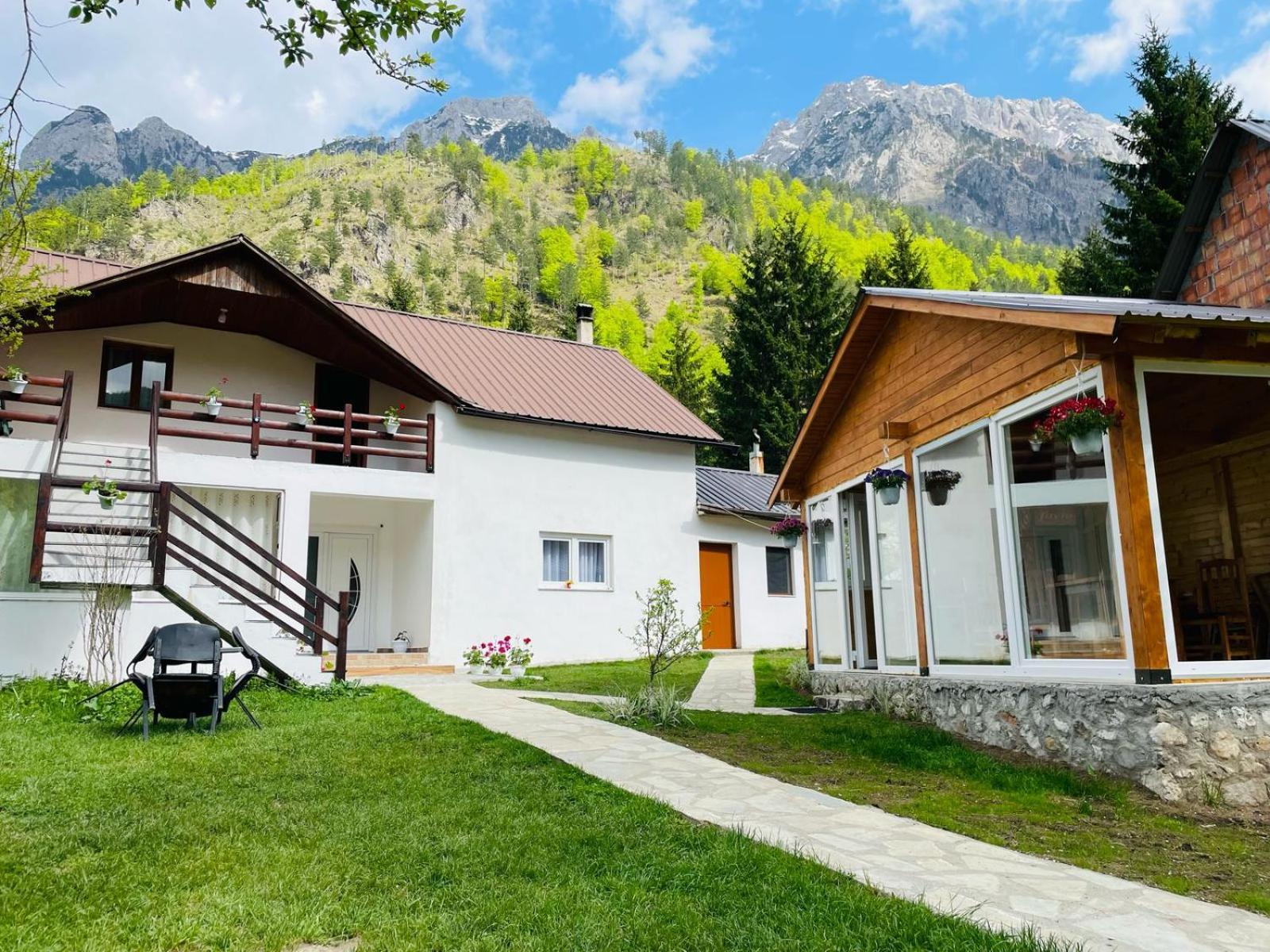 발보너 Bujtina Arlindi B&B 외부 사진
