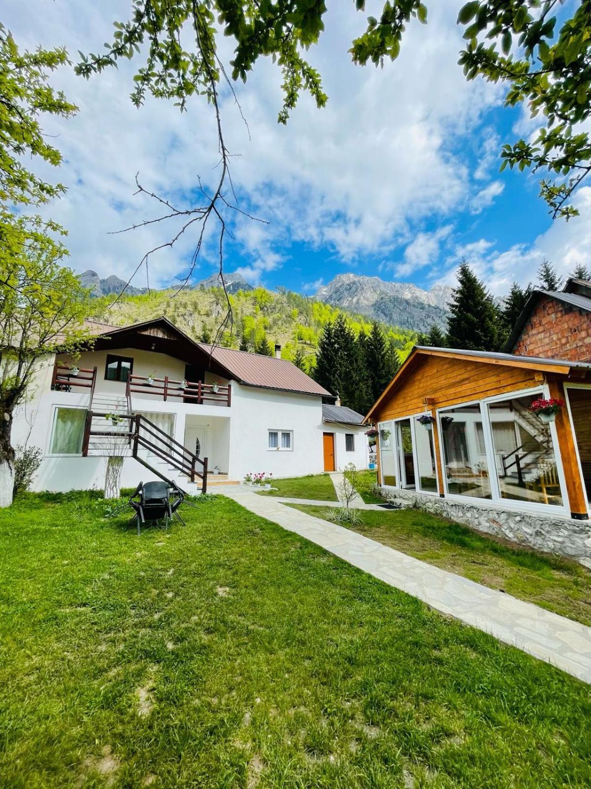 발보너 Bujtina Arlindi B&B 외부 사진